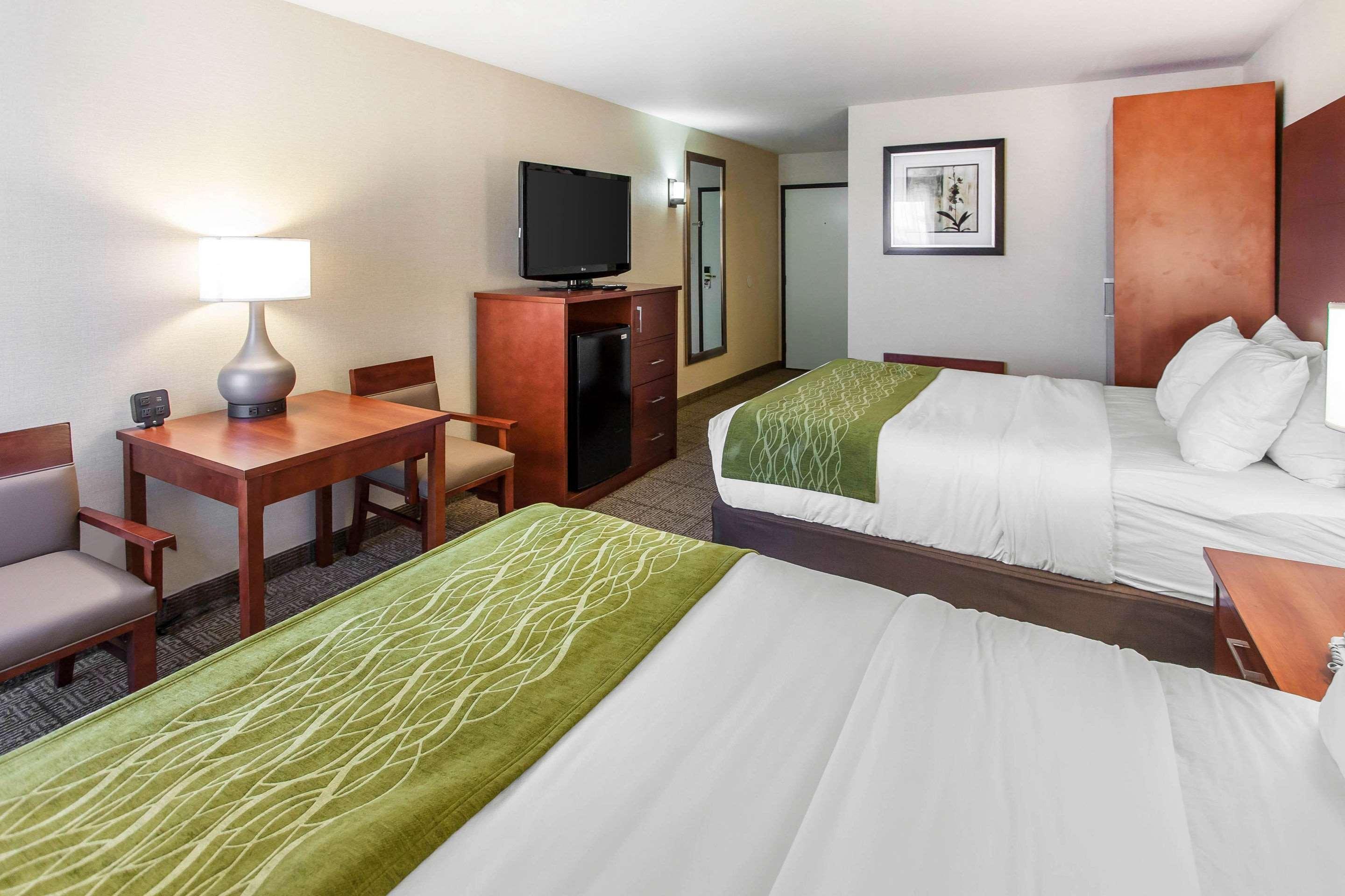 Comfort Inn & Suites Near Fallon Naval Air Station מראה חיצוני תמונה