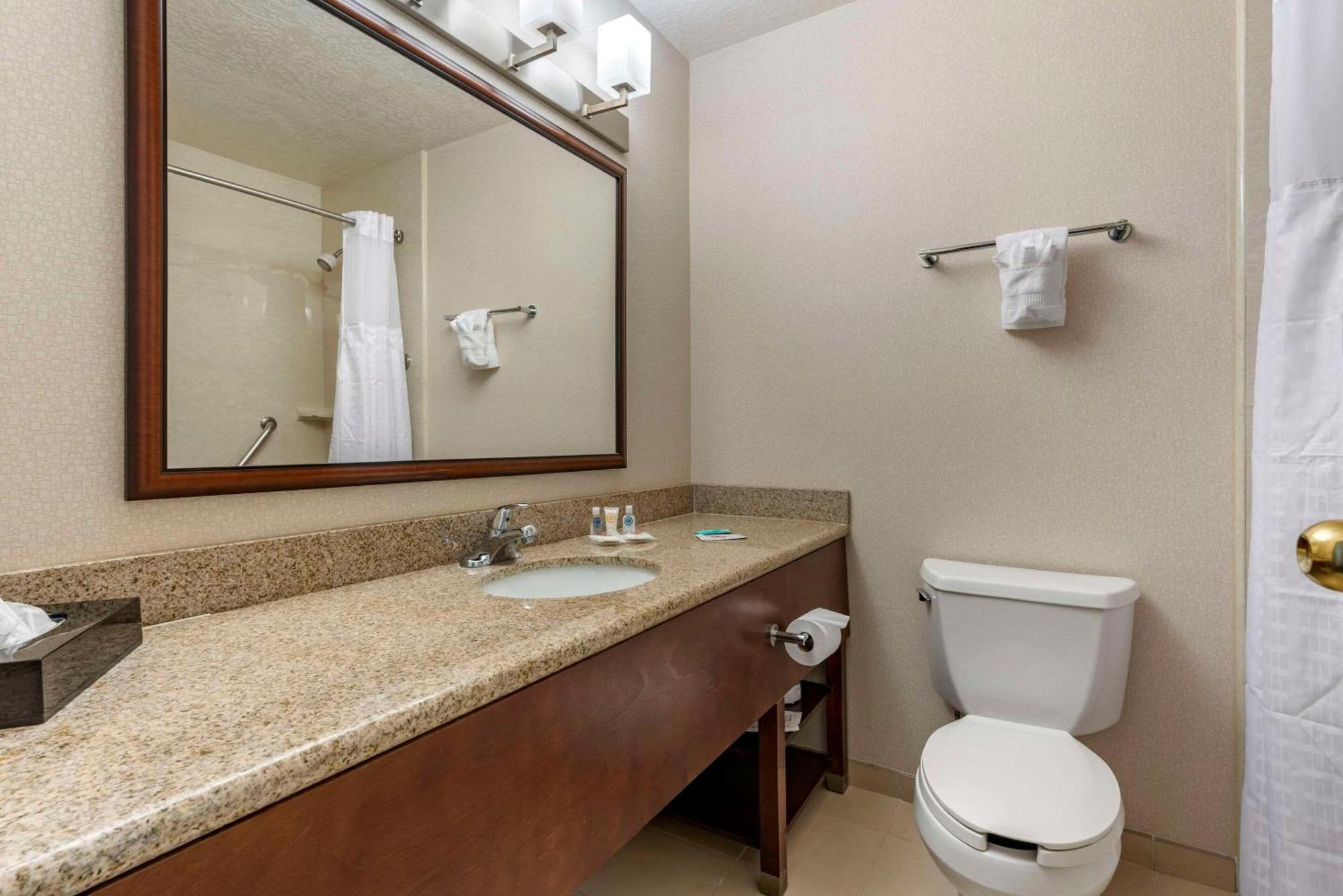 Comfort Inn & Suites Near Fallon Naval Air Station מראה חיצוני תמונה
