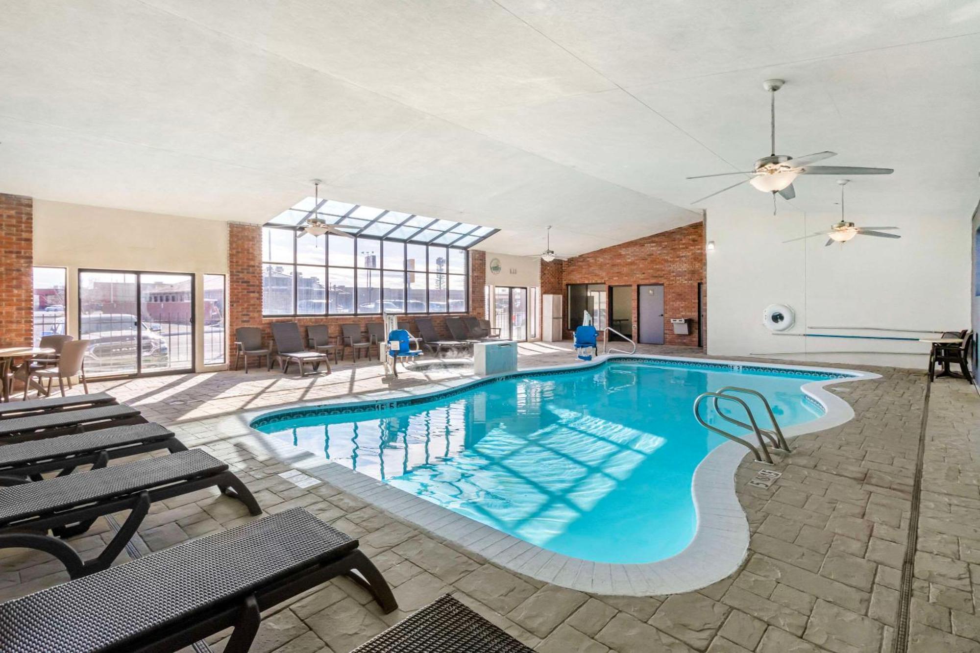 Comfort Inn & Suites Near Fallon Naval Air Station מראה חיצוני תמונה