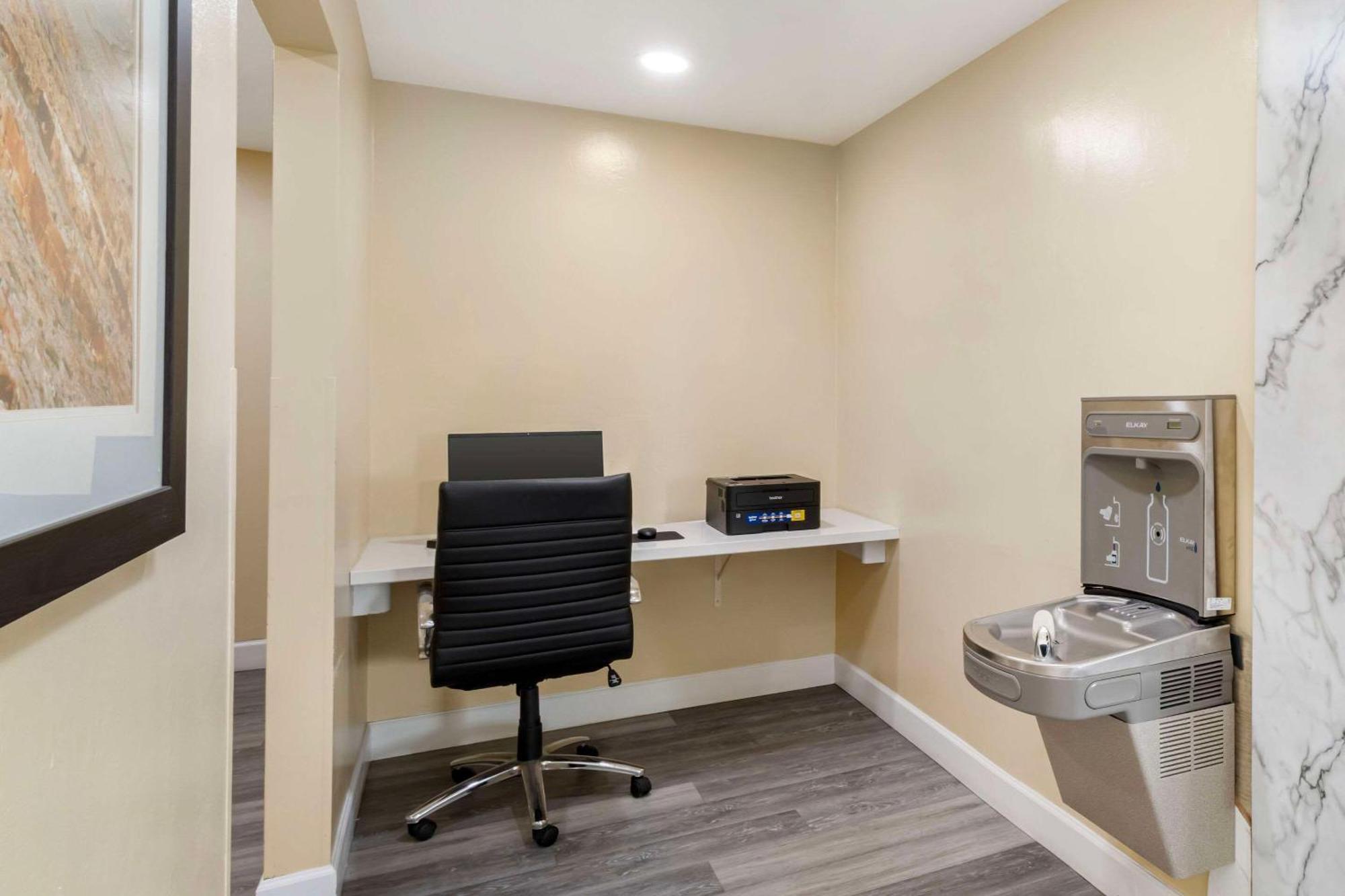 Comfort Inn & Suites Near Fallon Naval Air Station מראה חיצוני תמונה