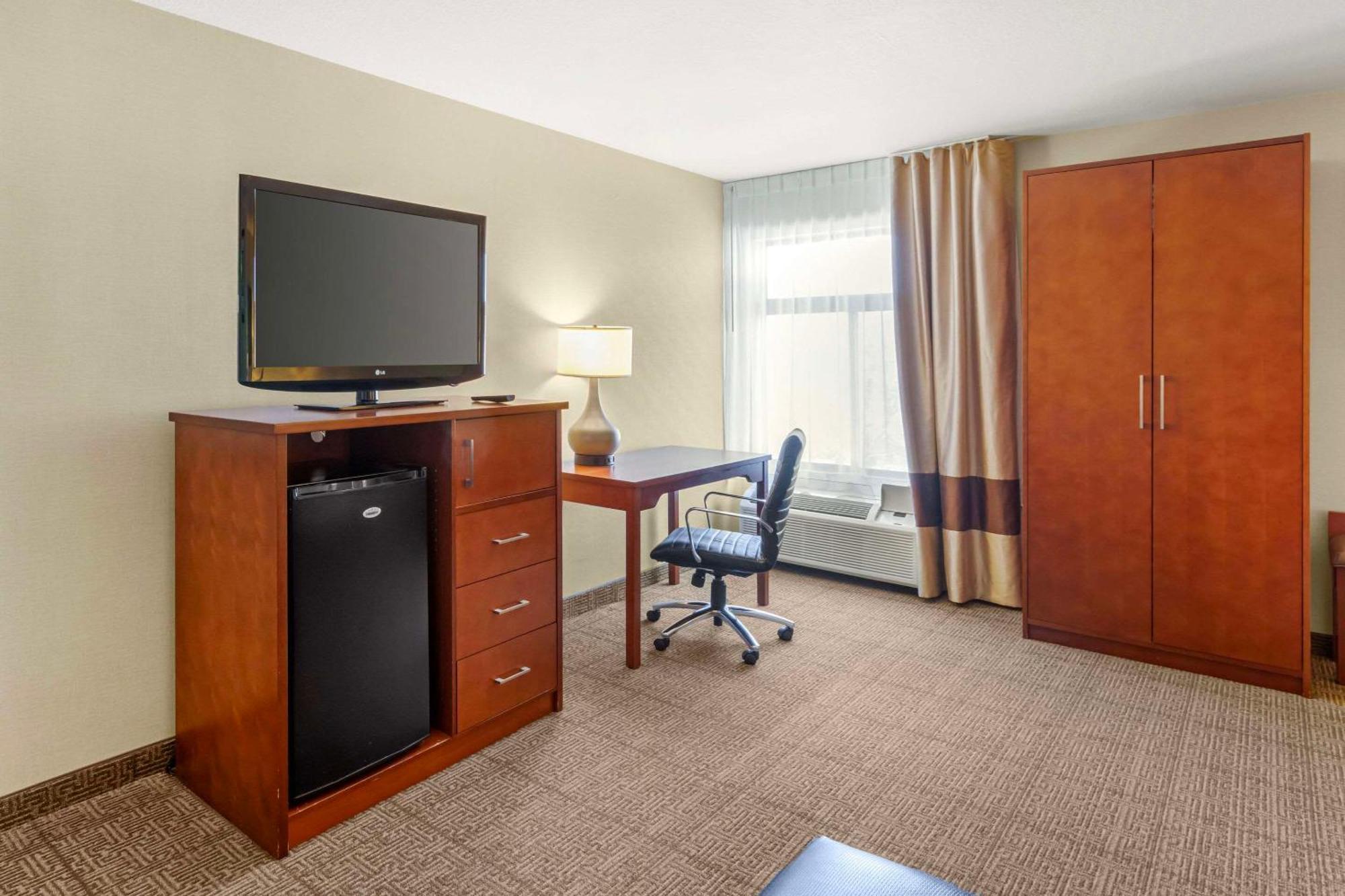 Comfort Inn & Suites Near Fallon Naval Air Station מראה חיצוני תמונה