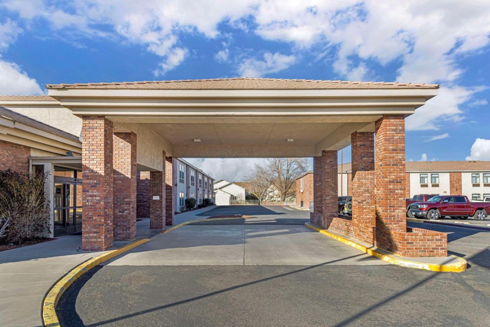 Comfort Inn & Suites Near Fallon Naval Air Station מראה חיצוני תמונה