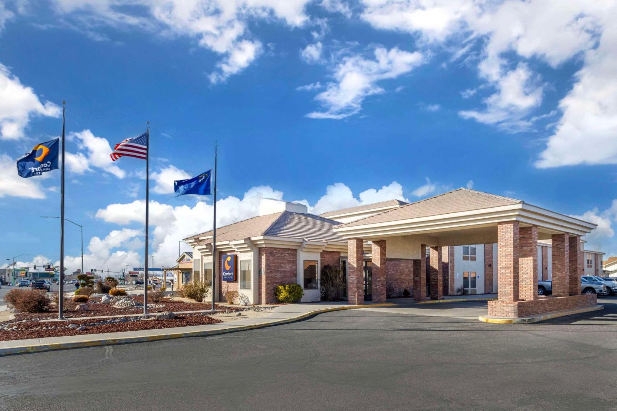 Comfort Inn & Suites Near Fallon Naval Air Station מראה חיצוני תמונה