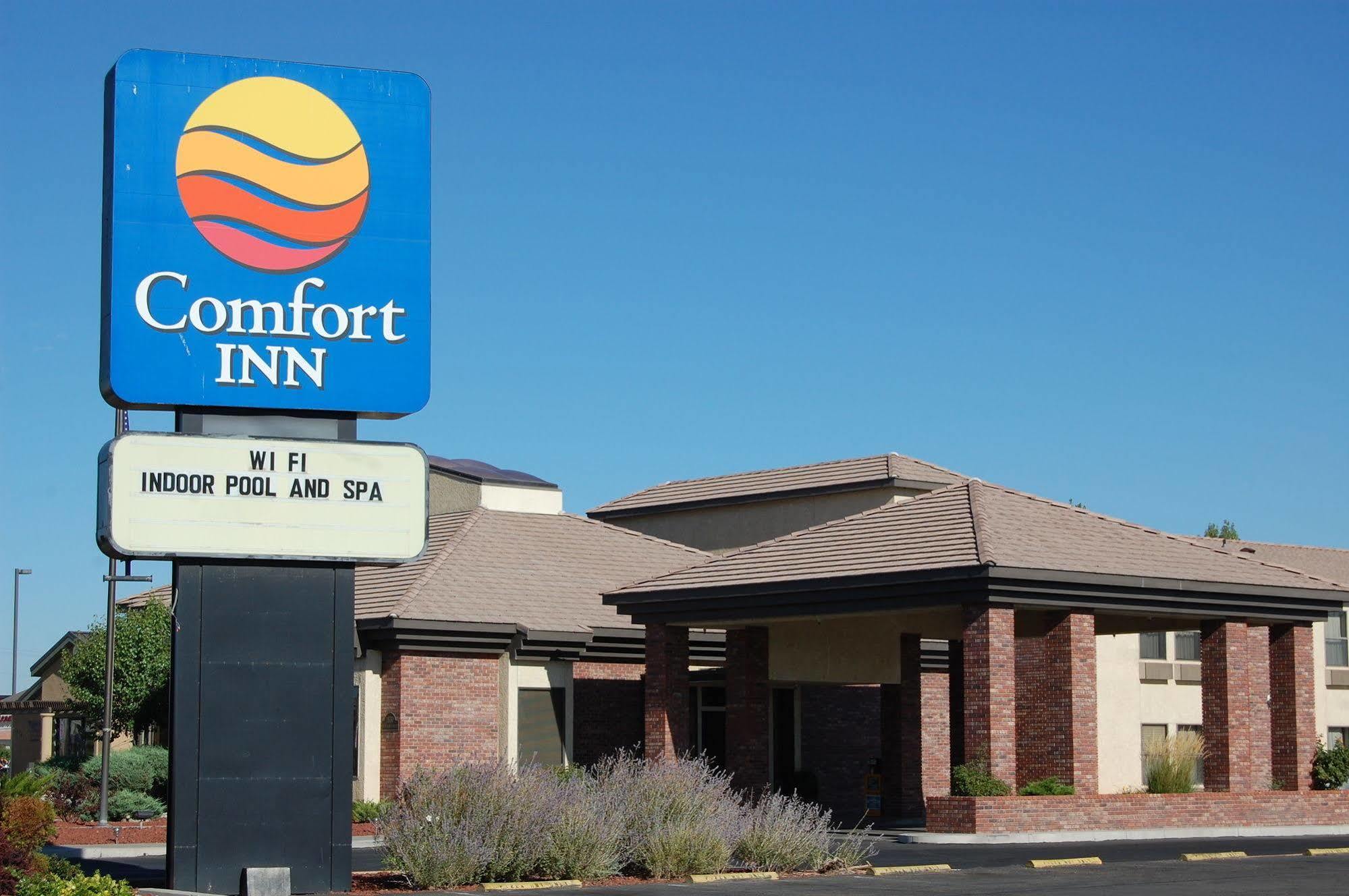 Comfort Inn & Suites Near Fallon Naval Air Station מראה חיצוני תמונה
